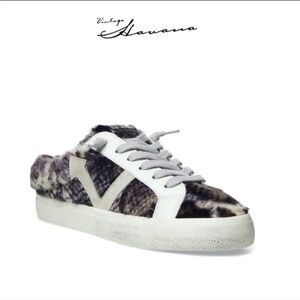 Vintage Havana Pewter Leather Suede Faux Fur Sneaker